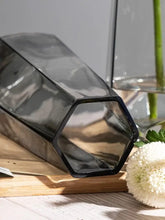 Vase en Verre Hexagonal - 20,5 cm